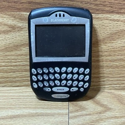 BlackBerry 7290 Cingular Black 2.6in LCD Screen 32 MB QWERTY Keyboard Smartphone - Image 1 of 2