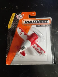 Matchbox Skybusters 2013 rot/weiß 1932 Gee Bee Sportster R1 1:64 Flugzeug - Bild 1 von 3