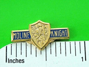 MOLINE KNIGHT MOTOR CAR CO - spilla per cappello, , spilla da bavero CONFEZIONE REGALO - Foto 1 di 5