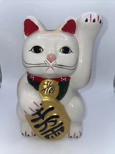 Japanese Beckoning Cat MANEKI NEKO Left Hand Statue Figurine - Picture 1 of 4
