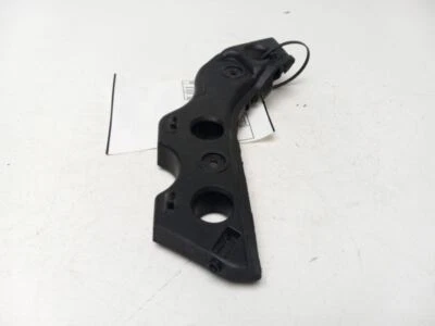 Soporte de soporte para parachoques delantero derecho Volkswagen CC 2010 Foto 1 de 4