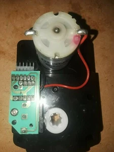 Motor de máquina expendedora de bocadillos grúa GPL 159/160 - Imagen 1 de 1