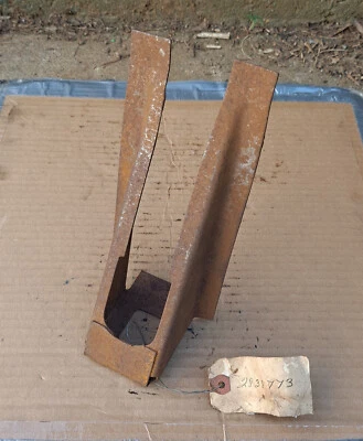 1968 Dodge Polara Monaco NOS MoPar LH Rear Body Tail Lamp Opening REINFORCEMENT - Image 1 of 3