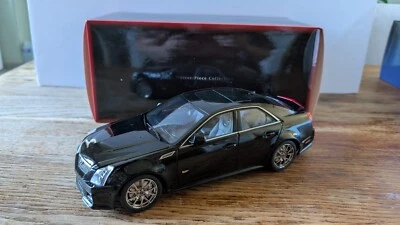 KYOSHO 1/18 CADILLAC CTS-V BLACK NOIR ref G002BK - Photo 1/4