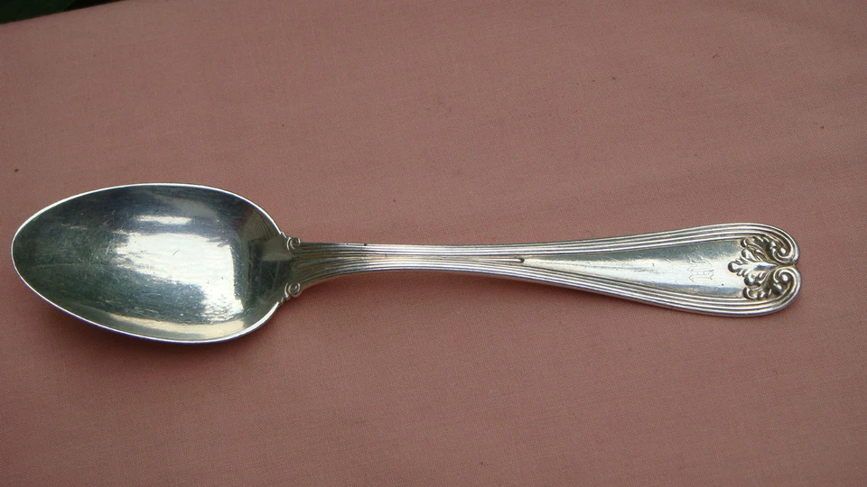 ANTIQUE TIFFANY & CO "COLONIAL" STERLING SILVER TEA SPOON 5 3/4", C.1895 - Image 1 of 4