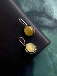 Monalisa Stone Stud Earring - Picture 1 of 2