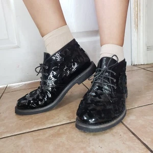 Alaia sz 38.5 patent leather velvet floral pattern Lace-up booties - Picture 1 of 11