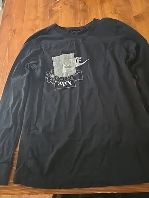 Womens Black Long Sleve Nike Tee Size Small - Image 1 of 4