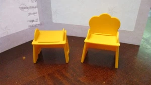 BARBIE DOLLHOUSE MÖBEL ~ Kleiner orangefarbener SCHRITTHOCKER / SCHREIBTISCH & STUHL - Bild 1 von 5