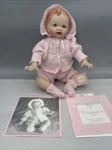 Vintage 1996 The Ashton-Drake Galleries “Shes Sitting Pretty” Philippines 936683 - Picture 1 of 10