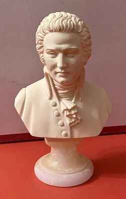 W. Amadeus MOZART - BUSTO Alabastro / Base Marmo - Scultore Arnaldo Giannelli - Immagine 1 di 4