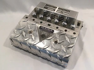 Mesa Boogie V-Twin Tube Preamp Overdrive Effects Pedal tested w/Adapter USED - Picture 1 of 6