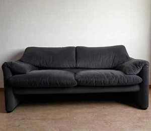 Cassina Maralunga Zweisitzer Bicolore Designersofa Magistretti in - Bild 1 von 10