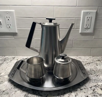 Juego de café vintage de acero inoxidable - Bandeja, crema, azucarero y jarra - Japón Foto 1 de 4