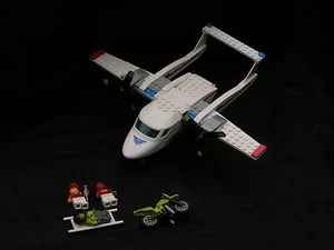 LEGO CITY, AMBULANCE PLANE SET #60116 - Picture 1 of 8