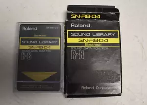 Roland Sound Library SN-R8-04 Elettronica Sound Data Rom per R-8 - Foto 1 di 3