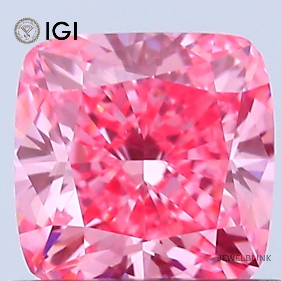 IGI Certified 0.93 Carat Fancy Vivid Pink VVS2 Cushion Cut CVD Lab Grown Diamond - Image 1 of 4