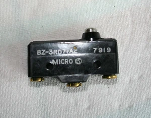 Mikroschalter BZ-3RD7-A2 Schalter 15A 125/250/480 VAC, 1/2A/1/4A 125/250 VDC, NO/NC - Bild 1 von 3