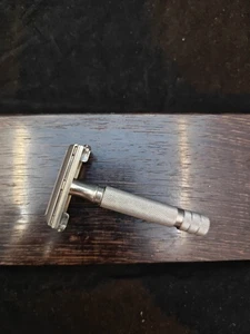 Gillette Superspeed Aristocrat Junior? TTO Safety Razor Vintage Used Shaving - Picture 1 of 10