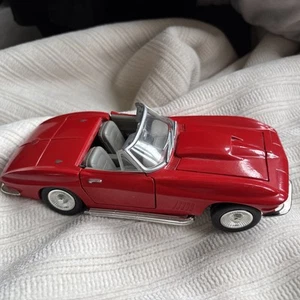 1967 Corvette Convertible 1:24 scale Model Red with Grey Interior - Picture 1 of 7