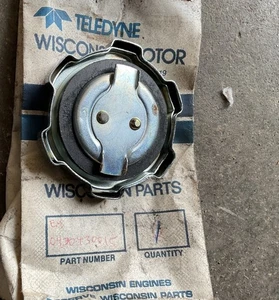 Wisconsin Tankdeckel EY0430430015 NOS - Bild 1 von 3