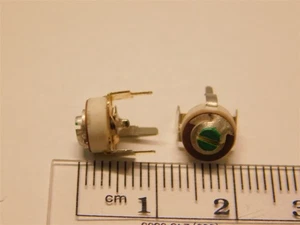 10 7pF to 50pF 3-Leg Top Adjust Ceramic Trimmer Capacitors 7.1mm D, 7.5mm Pitch - Picture 1 of 1