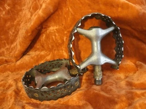 Odyssey Shark Bite Bear Trap Pedale - 9/16 Threads - VOR KAUF LESEN - Bild 1 von 8