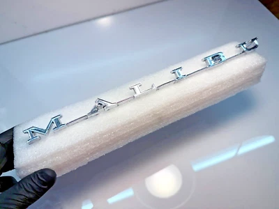 OEM 1969 1970 1971 1972 Chevrolet Malibu Nameplate Emblem 8723146 69 70 B32-70 - Image 1 of 4