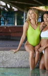 Roxy Kelia One Piece cheeky Swimsuit x Hailey Bieber & Kelia Moniz XS - Picture 1 of 9
