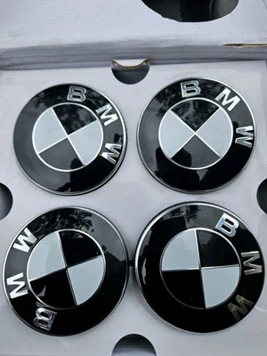 Tapacubos centrales flotantes BMW 68mm blanco y negro 5x120 E90 E46 X5 F80 M3 M4 M5  Foto 1 de 3