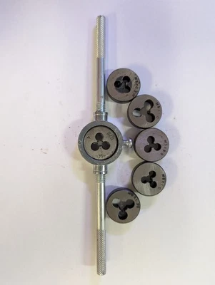 Manual Pipe Threader with (x6) 1" Metric Threading Dies - Image 1 of 4