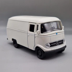 Mercedes Benz L319 Van Diecast Model Car 1/34 - New In Box by Welly - Picture 1 of 7