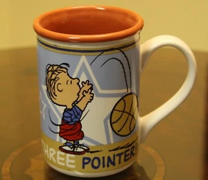 Peanuts Linus Coffee Cocoa Mug Cup Basketball Game Hoop Three 3 Pointer Gibson - Picture 1 of 4