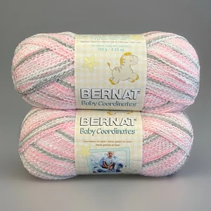 (2) Bernat BABY KOORDINATEN Ombre Garn TAUBE MÄDCHEN #49412 rosa grau weiß 4,25 Unzen - Bild 1 von 8