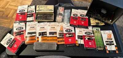 Lote De Colección De Resistencias NOS Composición Carbono Algunas Usadas Algunas Nuevas Foto 1 de 4