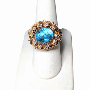 Anillo de diamantes y topacio azul de oro de 14K, talla 7-1/2 - Imagen 1 de 7