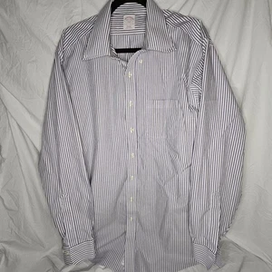 Brooks Brothers Original Polo bügelfrei Herren Hemd lila weiß Größe 17,5-6 - Bild 1 von 7
