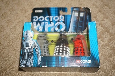 Doctor Who TY96204 3-Piece Dalek Set - Red, Grey, Black NEW Corgi Classics  - Image 1 of 3