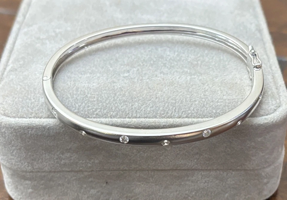 Brazalete brazalete con bisagras de diamantes de 6,5" de 0,35 tcw de oro blanco de 18 quilates certificado GG  Foto 1 de 1