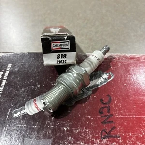 CHAMPION OEM 0765891 Evinrude Johnson OMC 0771765 - RN2C Spark Plug (818) - Picture 1 of 1