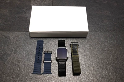 Apple Watch Ultra 2 49mm Titangehäuse mit Ocean Armband - Blau, Einheitsgröße... - Bild 1 von 4