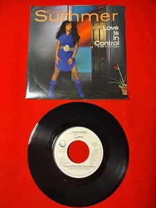 Donna Summer - Love Is In Control ( Finger On The Trigger ) 1982-7’ Single 45rpm - Imagen 1 de 2