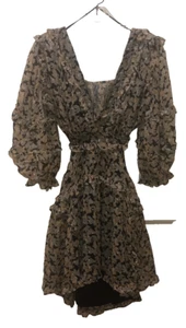 Vestido Anthropologie Cuello en V Volantes Recortado Estilo Número 4130611840011 Color C: 015 - Imagen 1 de 11