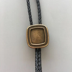 Antiguo Collar de Cuero Bolo Rectangular Enchapado en Oro - Imagen 1 de 4