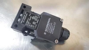 Schmersal AZ 16-03ZVK-M20 Safety Interlock Double Insulated Positive Break - Picture 1 of 3