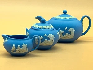 Wedgwood Pottery Blue Jasperware miniature 5 piece cabinet display tea set. - Picture 1 of 8