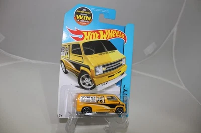 Dodge Van 20/250 Mooneyes amarillo Hot Wheels HW City Custom '77 Foto 1 de 3