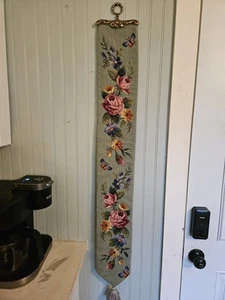 Colgante de pared vintage floral de punta de aguja con percha de latón con... - Imagen 1 de 10