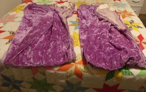 VINTAGE LIGHT PURPLE CRUSHED VELVET PAIR OF CURTAINS 72 INCH BY 20 INCH - Picture 1 of 3