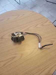 04-10 Toyota Sienna Rear Tail Gate Lift Gate Latch Lock Actuator Assembly - Picture 1 of 5